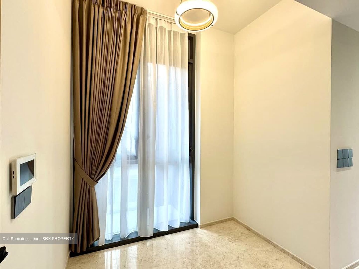 Hill House (D9), Apartment #580300171